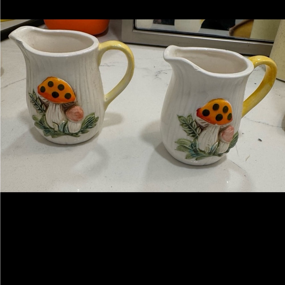 Merry Mushroom vintage Ceramic creamer set
